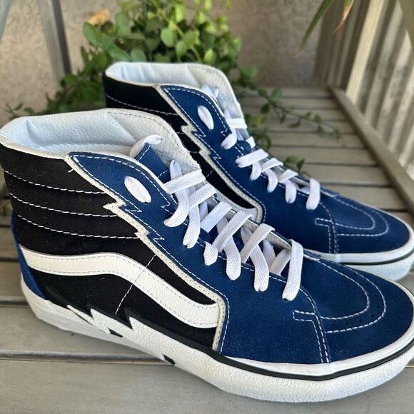 Van’s Bolt Sk8 High Tops - Picture 1 of 7